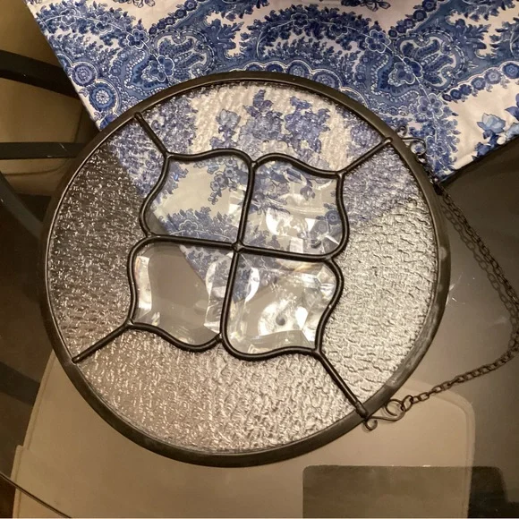 Vintage Clear Stain Glass Round with hanging chain - Picture 9 of 10